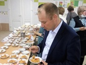 Владимир Евдокимов оценил организацию питания детей в школах Губкина