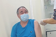 Депутаты областной Думы прошли ревакцинацию от коронавируса