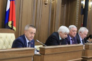 Василий Потрясаев: отчёт Уполномоченного по правам человека должен стать настольной книгой для депутатов облдумы