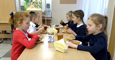 Новый стандарт школьного питания: мнения детей, родителей и депутатов