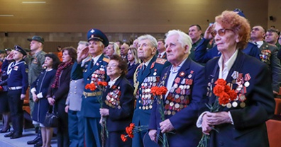 В технологическом университете в преддверии Дня Победы встретились три поколения белгородцев