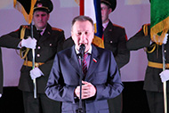 Геннадий Щербина поздравил старооскольцев с наступающим праздником - Днём защитника Отечества