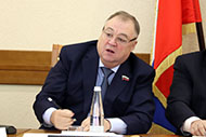 Геннадий Шипулин предложил выступить с законодательной инициативой о запрете топлива, не соответствующего требованиям технического регламента