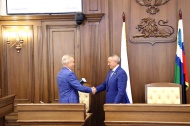 Василий Потрясаев досрочно сложил полномочия председателя Белгородской областной Думы
