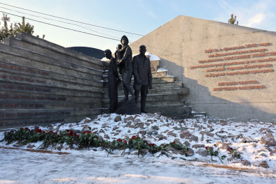 5 февраля почтили память жертв трагедии на Камышитовом заводе