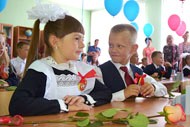 Александр Скляров поздравил учеников Новооскольского и Чернянского районов с Днём знаний