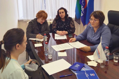 Депутаты регионального парламента поделились итогами приёмов граждан 