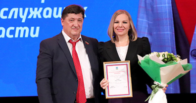 Спасатели, медики, энергетики и волонтёры – в преддверии Дня народного единства 20 жителей Белгородской области получили региональные награды