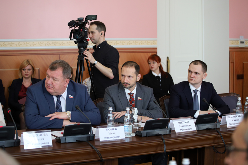 Подписание соглашения о сотрудничестве между Белгородской областной Думой и Московской городской Думой