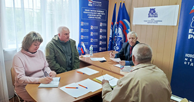 Адресная и социальная помощь: депутаты регионального парламента провели встречи с избирателями