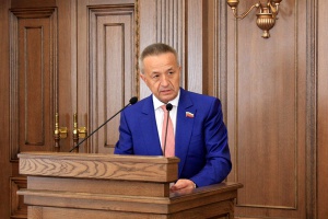 Василий Потрясаев выступил с отчётом о деятельности областной Думы в 2016 году